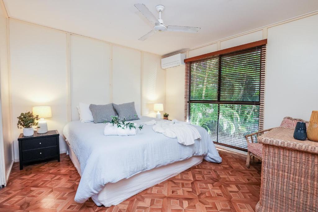 Banksia House - on Main Beach, Agnes Water