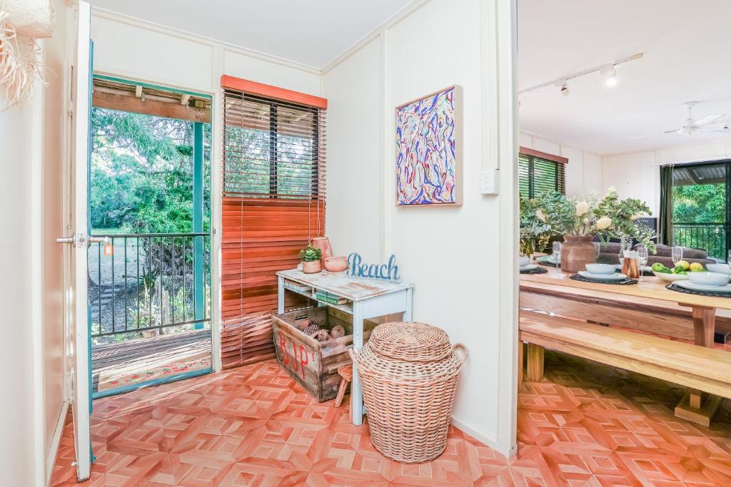 Banksia House - on Main Beach, Agnes Water photo 2