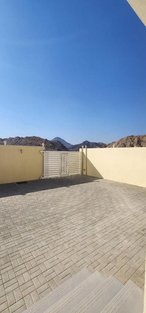 White Mountain House photo 2