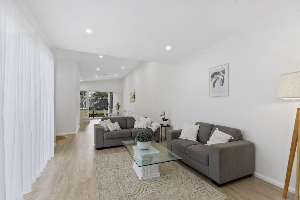 Brand New Beach House photo 1