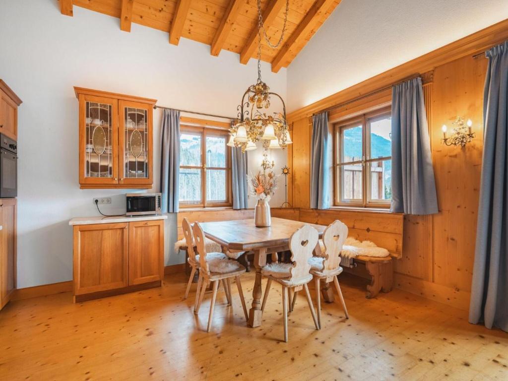 Exclusive chalet in Kitzbühel, cleaning included photo 2
