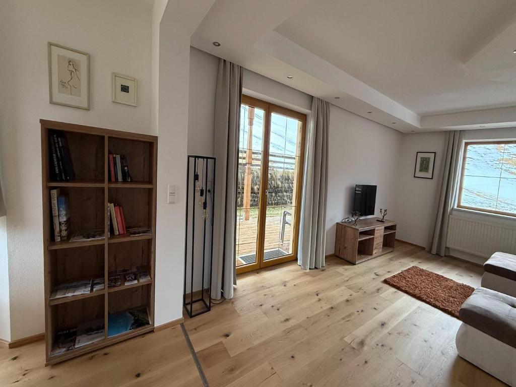 The Stubai Lodge Modern Living with Garden & Mountain View, cleaning included