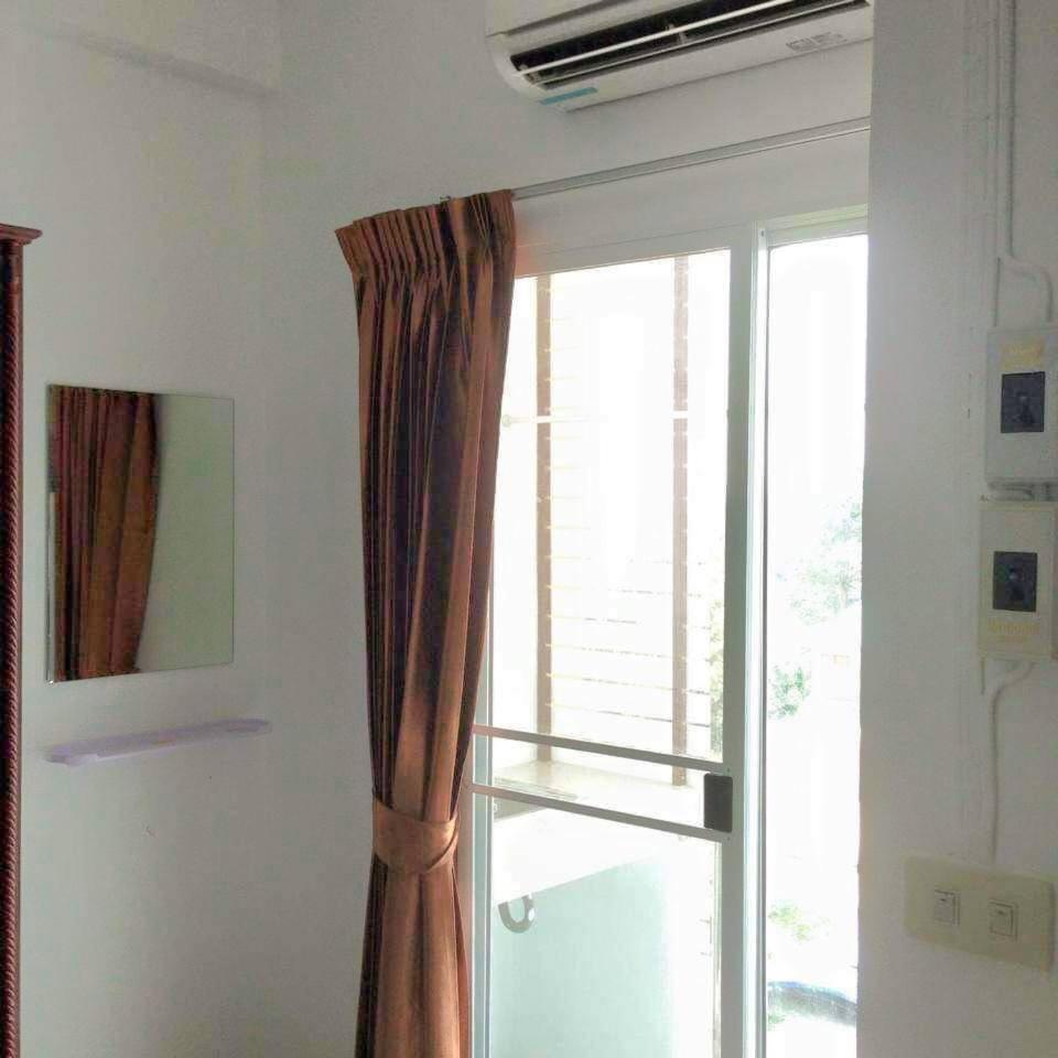 Lert Sri Hotel - Tap to explore photos