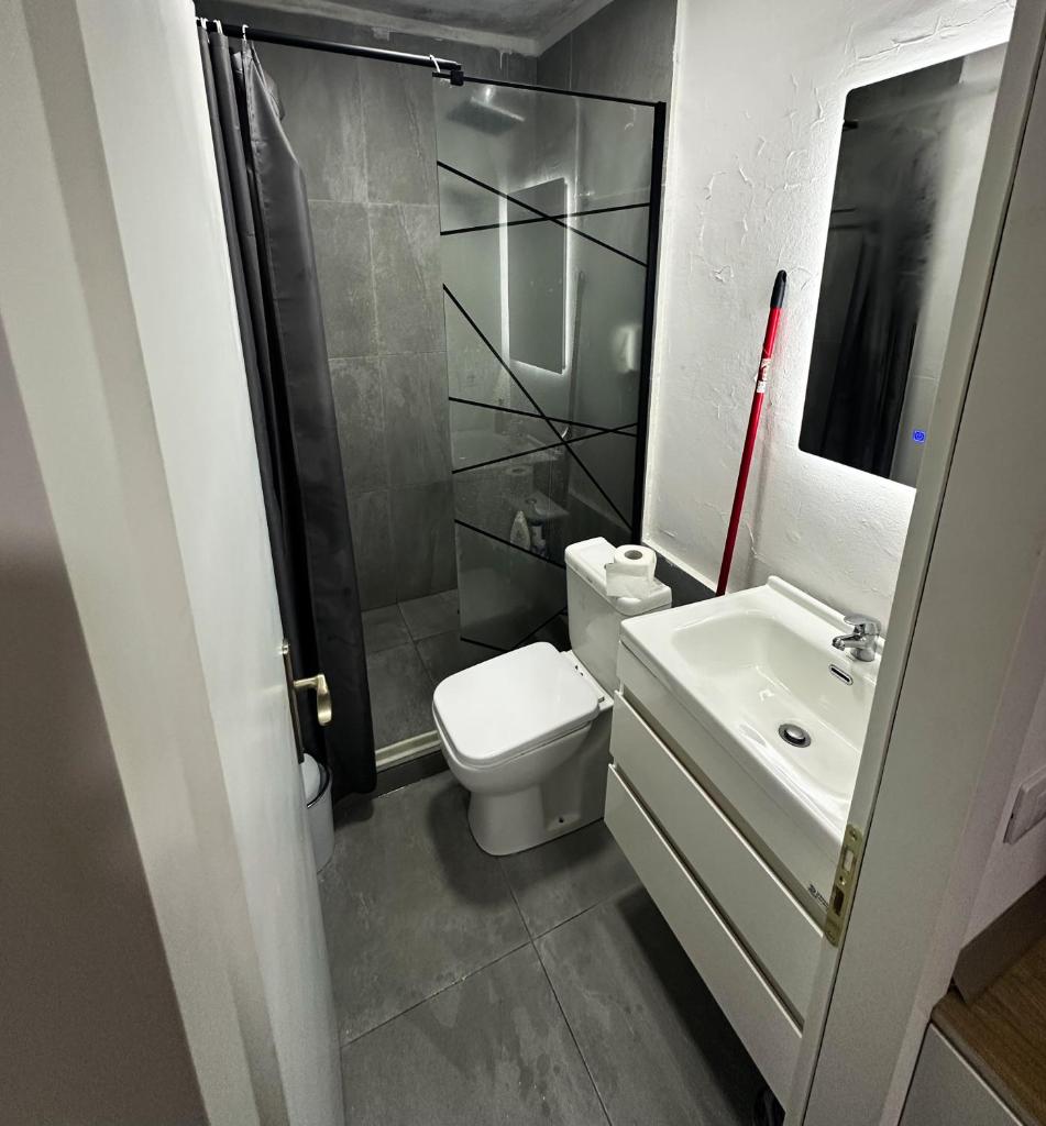 Cozy Studio Apartment photo 3
