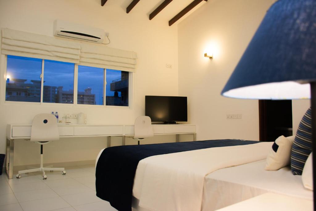 The Residence photo 2