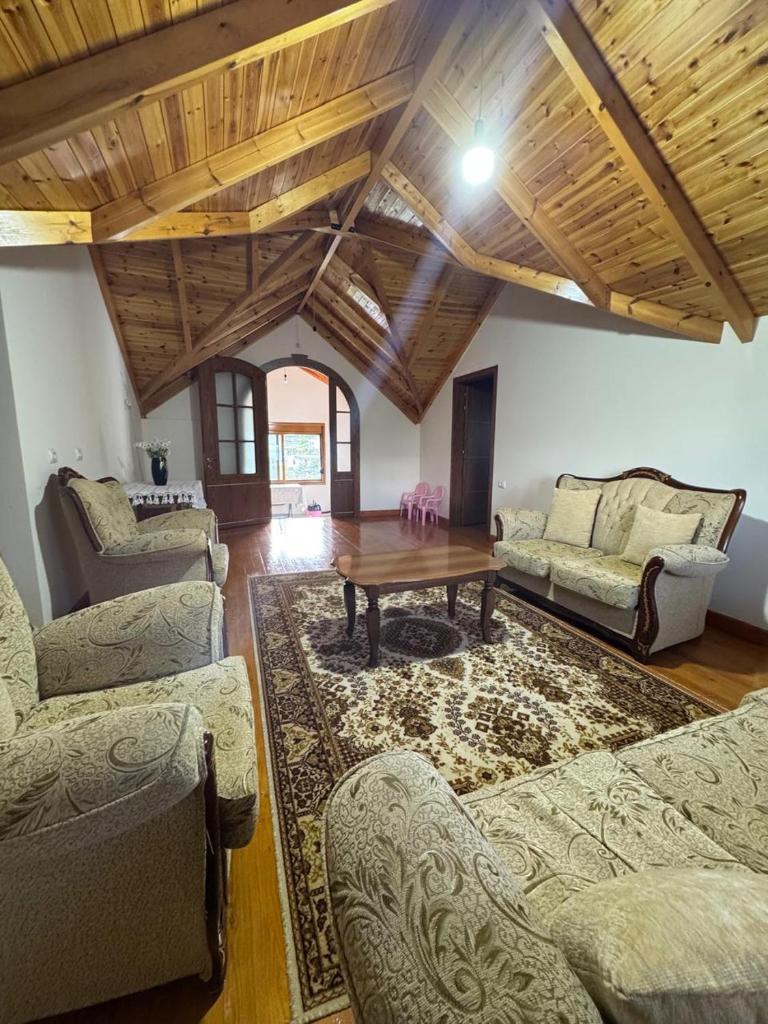 Bedena House