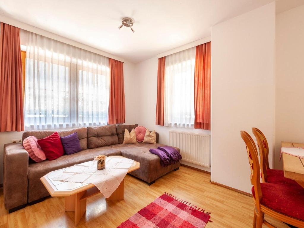 Apartment in Mayrhofen with mountain views, cleaning included photo 1