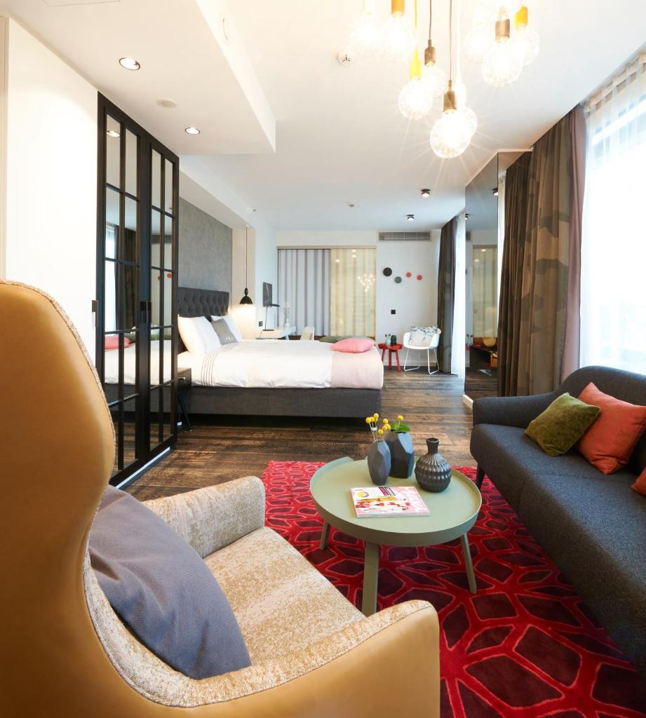 Сьюит (Люкс Urban с балконом), Radisson Blu Hotel Köln