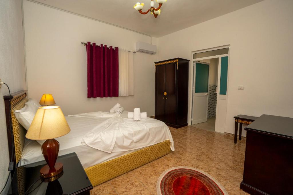 Hotel Restaurant Anton Logu photo 2
