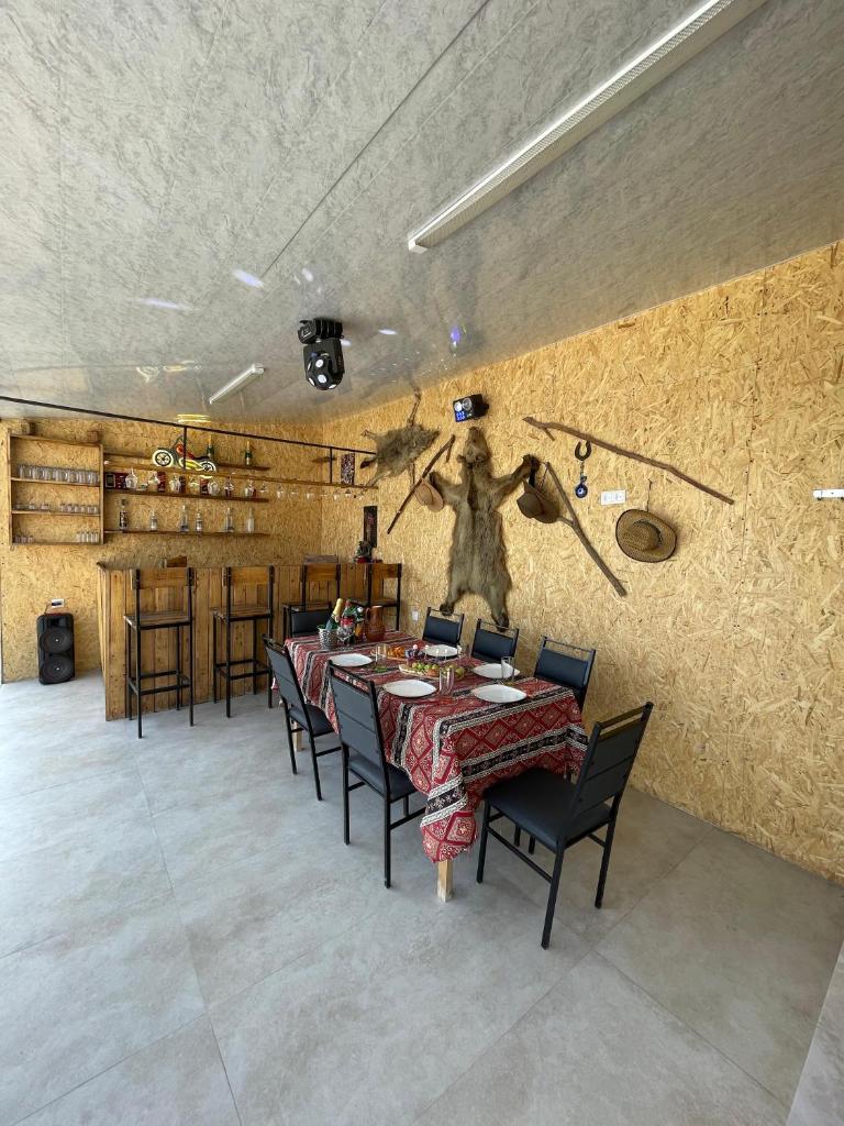 Zvartnots House photo 2