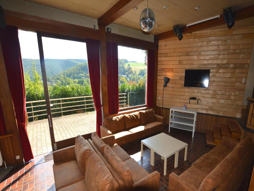A House with pool, sauna, bubble bath, billiards , cleaning included photo 1