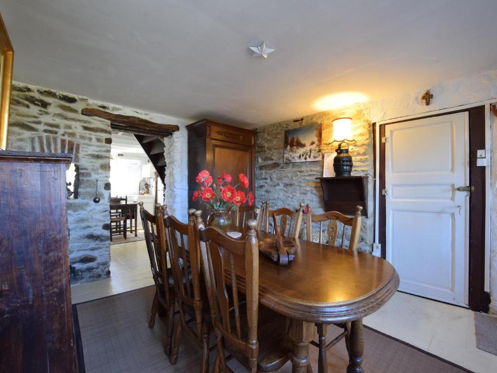 Beautiful and Authentic Cottage, cleaning included photo 2