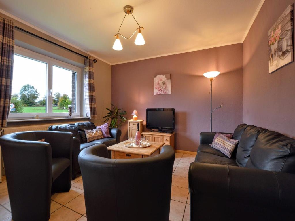 Alluring Holiday Home in Waimes with Garden, cleaning included