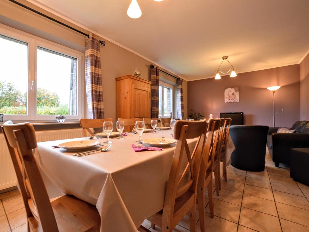 Alluring Holiday Home in Waimes with Garden, cleaning included photo 4