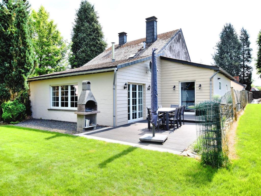 Modern family home with wellness, cleaning included photo 1
