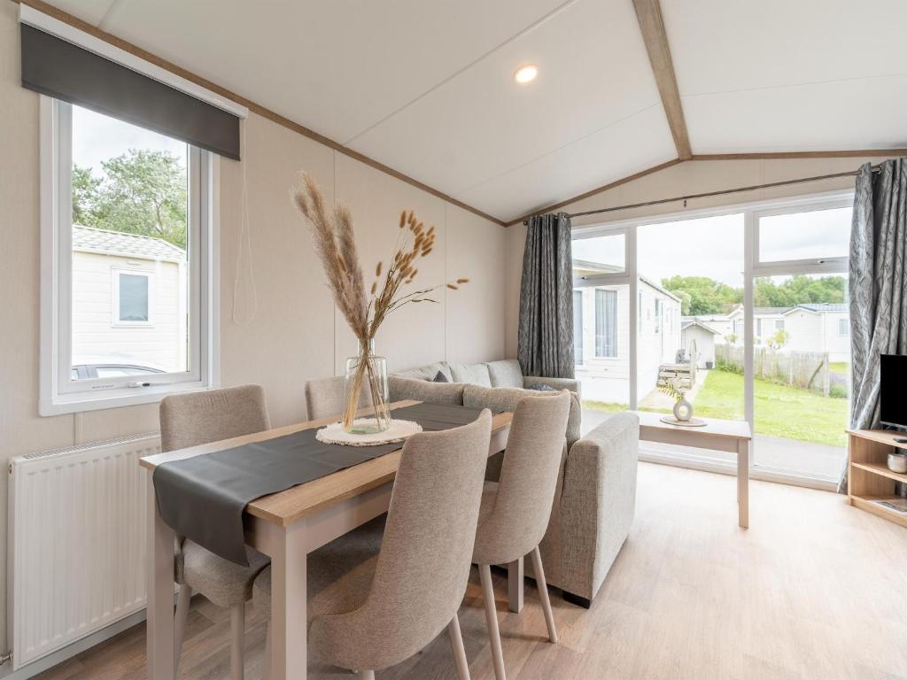 Chalet on a luxury campsite near the sea, cleaning included photo 2