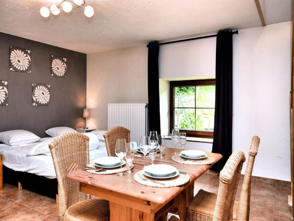 Holiday home in St Vith with terrace, cleaning included photo 1