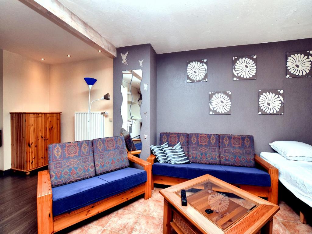 Holiday home in St Vith with terrace, cleaning included photo 2