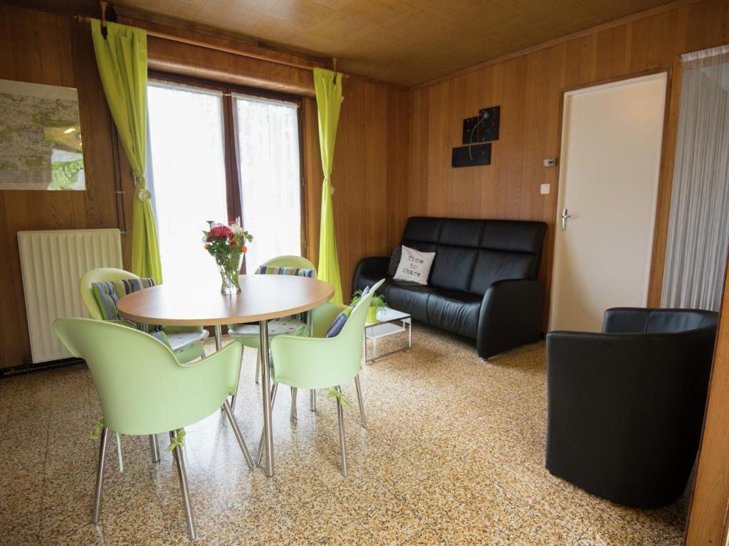 Holiday Home in Froidchapelle with Garden, cleaning included photo 3