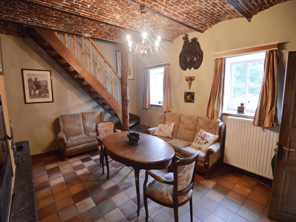 Cottage in Barvaux Condroz with forest, cleaning included photo 3