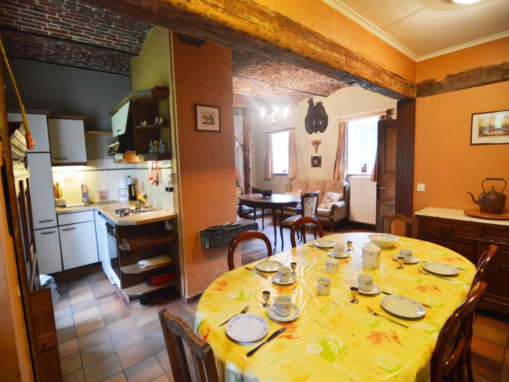 Cottage in Barvaux Condroz with forest, cleaning included photo 1