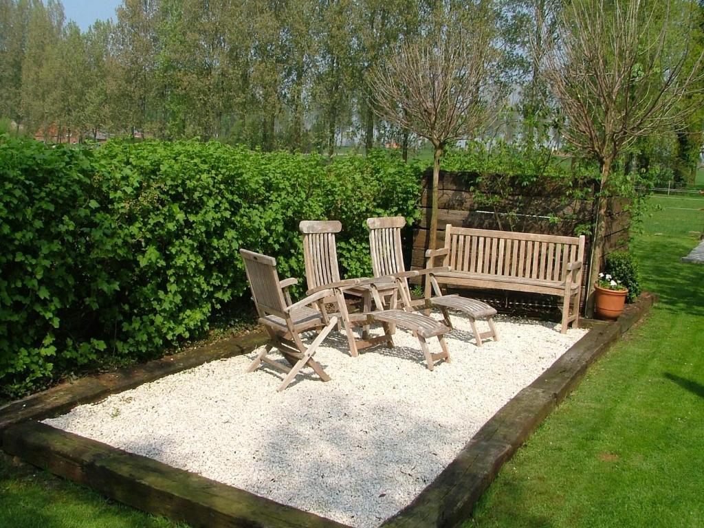 Cushy Apartment with Private Terrace, Heating, cleaning included