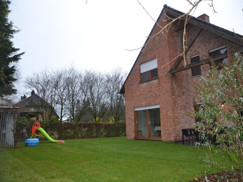 Villa in Puivelde with Terrace, cleaning included photo 1
