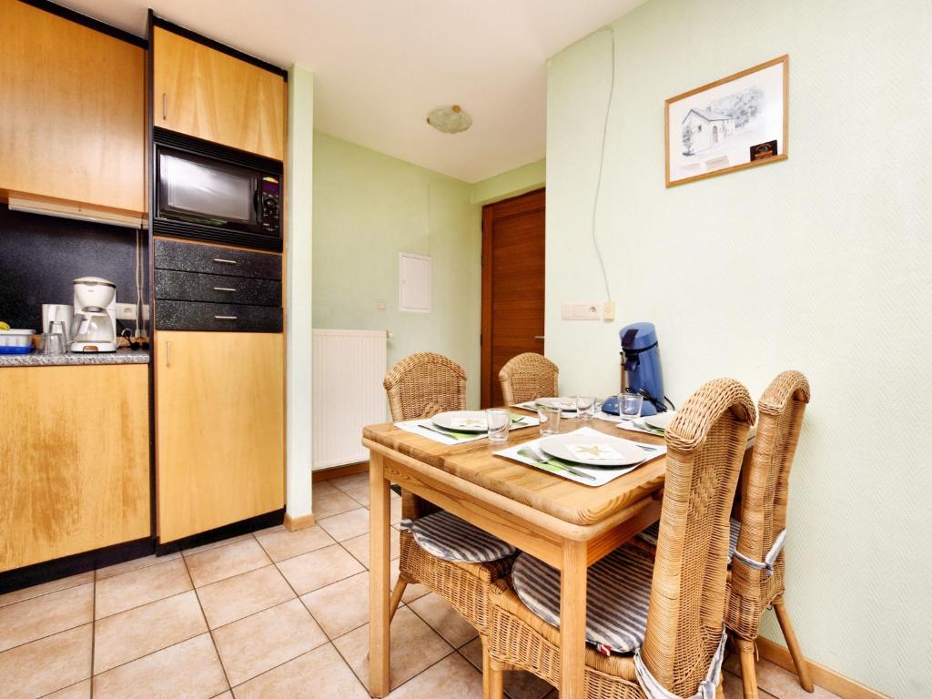 Holiday Home in St Vith with hot tub, cleaning included photo 2