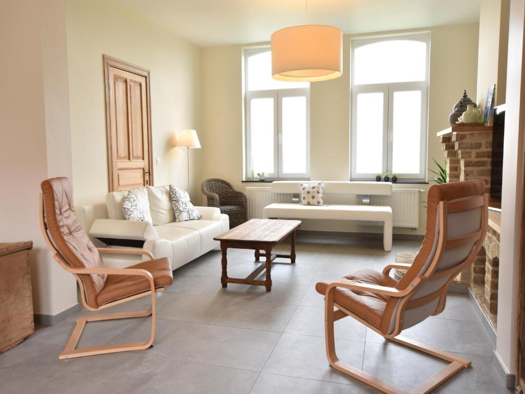 Mansion in Roesbrugge with Garden, cleaning included photo 1
