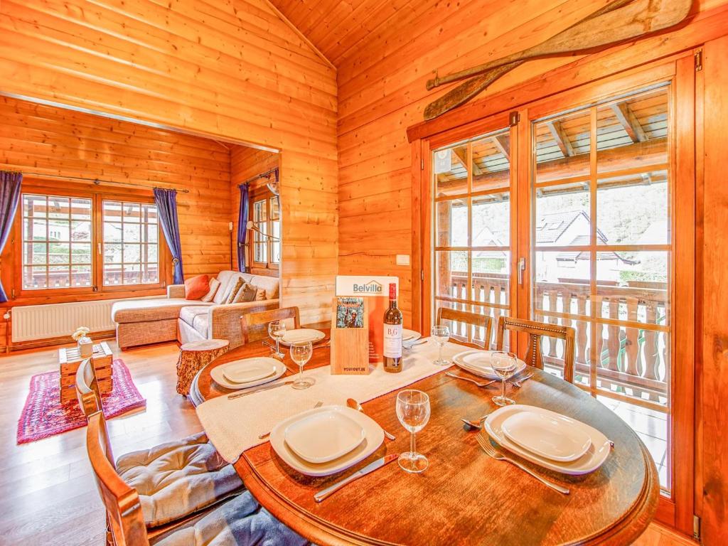 Chalet in Sougné-Remouchamps near Ardennes Forest, cleaning included photo 2