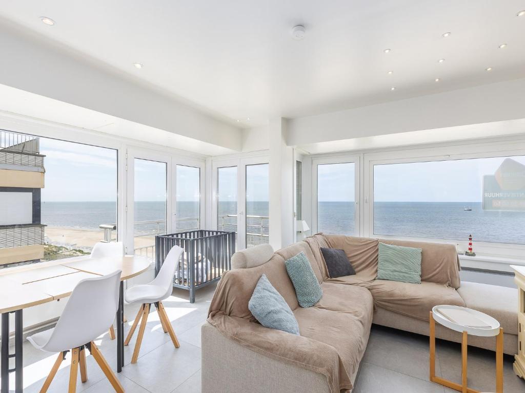 Apartment with frontal sea view, cleaning included photo 1