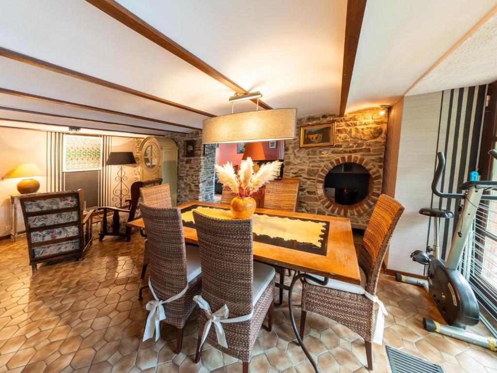 Aubepine holiday home in Sart Jalhay, cleaning included photo 2