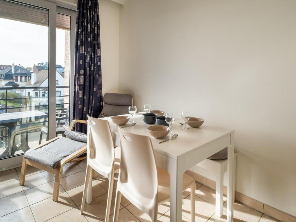 Catamaran apartment in Sint-Idesbald, cleaning included photo 2