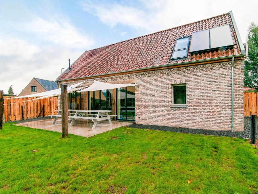 Holiday Home in Bocholt with Fenced Garden, cleaning included photo 1