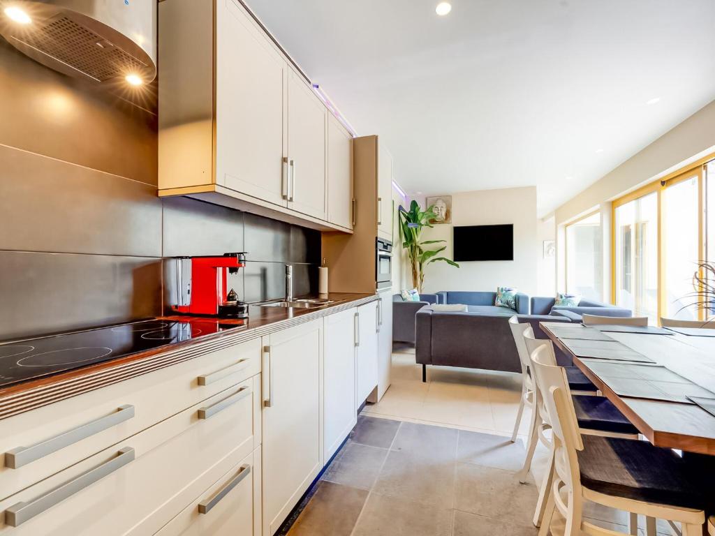 Holiday Home in Avelgem for 8 Person, cleaning included photo 3