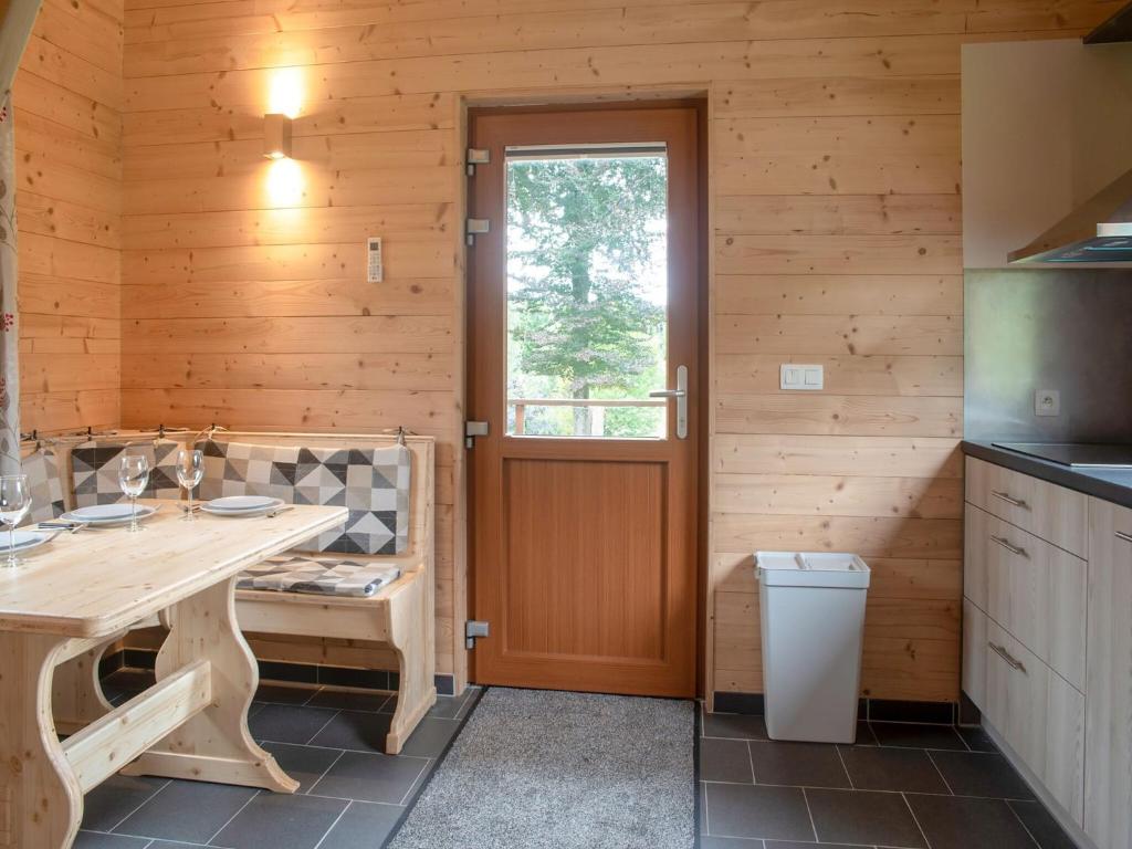 Chalet in Rogery with garden, cleaning included