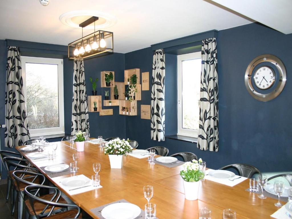 Bedecked Holiday Home in Vielsalm with Sauna, cleaning included photo 4