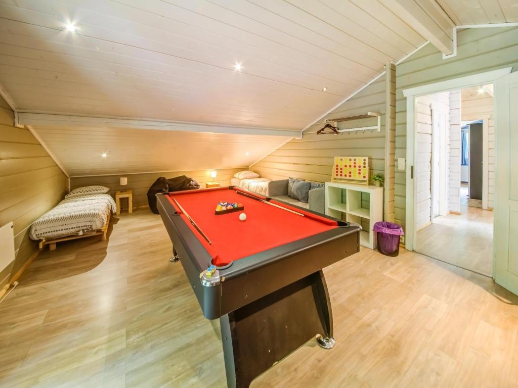 Spacious chalet with sauna and bubble bath, cleaning included photo 3
