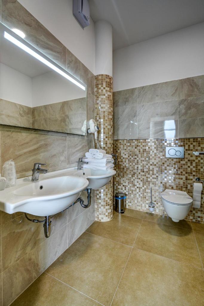 Апартаменты (Люкс с балконом), Hotel Samaria