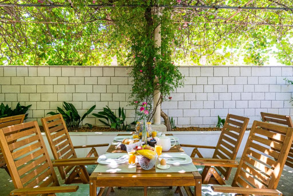 Francesca Guesthouse & Vardia Winery Room Type - Double or Twin Room
