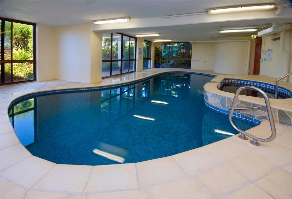 Headland Tropicana Resort photo 4
