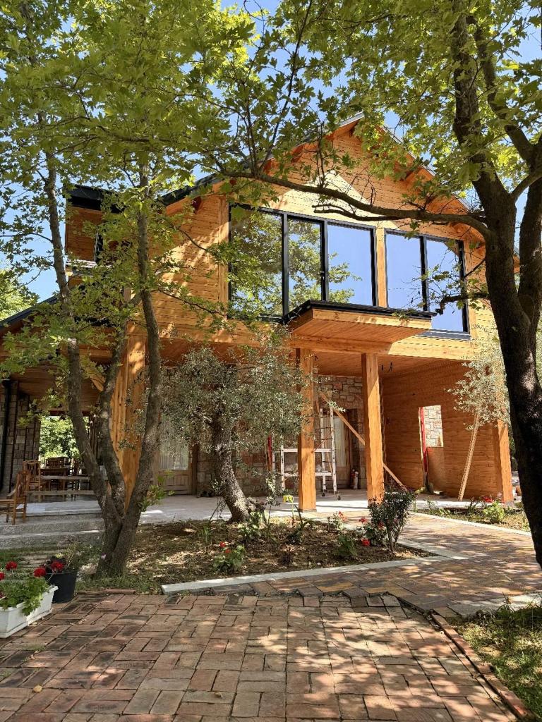 Bujtina Guri Hanit
