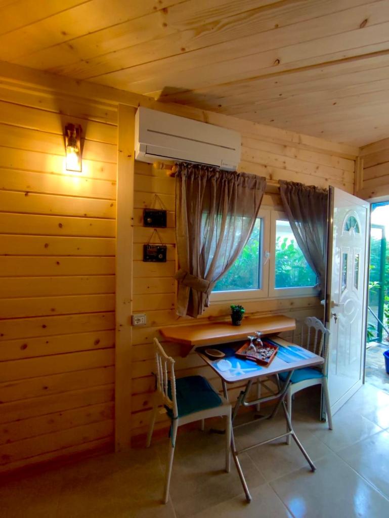 Wooden Beach Cabin For 2 Persons ,Gjiri Lalzit photo 2