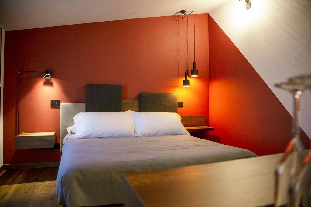 MANTRA Suite&Rooms - Tap to explore photos