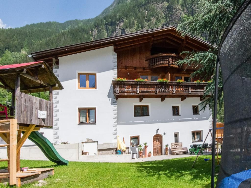Cozy Holiday Home in Tyrol near Ski Area, cleaning included photo 1