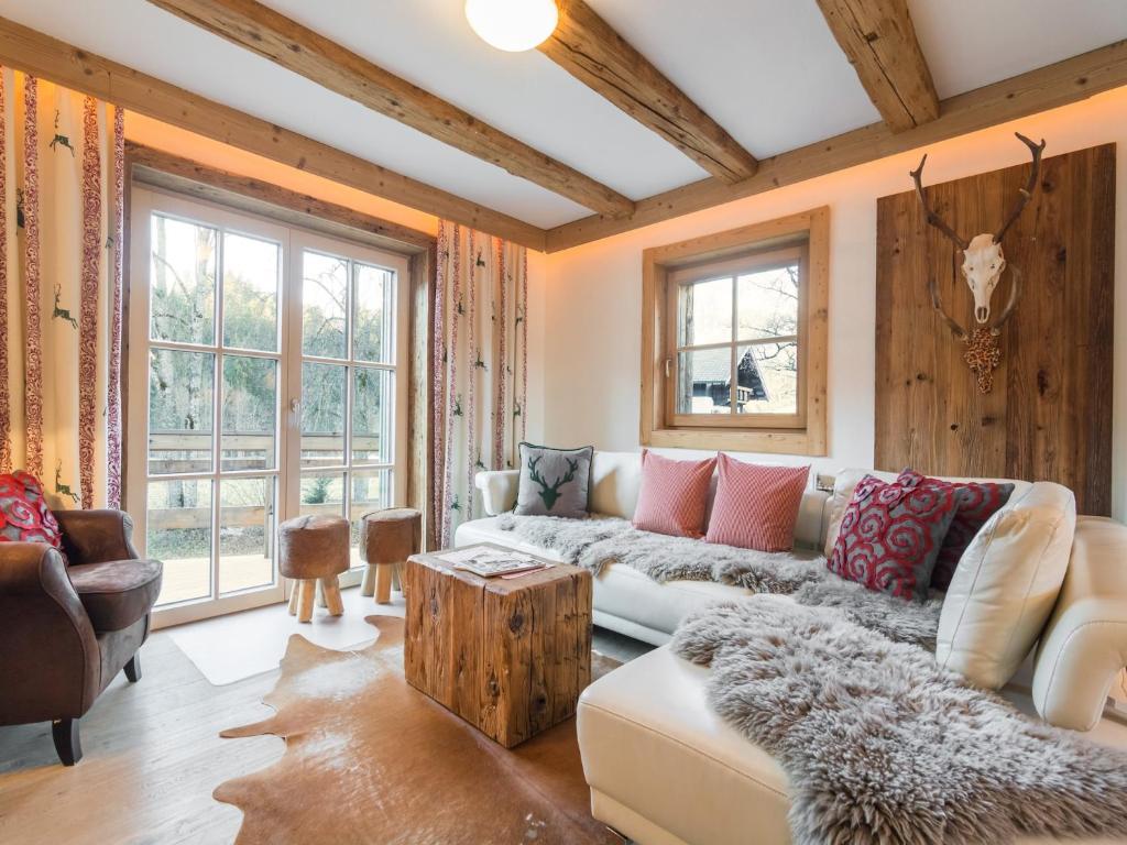 Holiday home in Ellmau near the ski lift, cleaning included photo 4