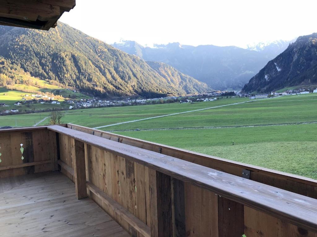 Farmhouse in Schwendau with balcony, cleaning included photo 4