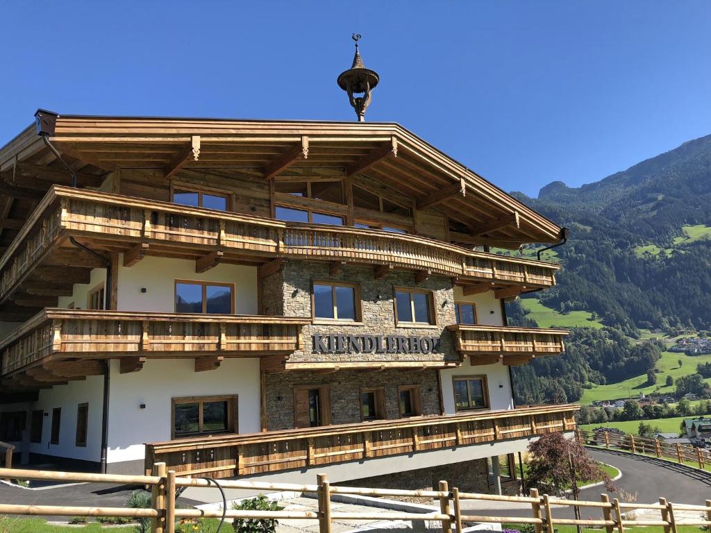 Farmhouse in Schwendau with balcony, cleaning included photo 3