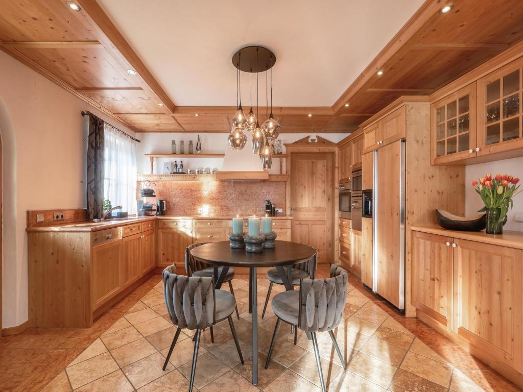 Chalet in St Johann in Tyrol near Kitzbühel, cleaning included photo 3