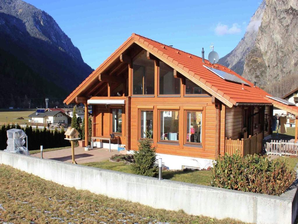 Apartment in Umhausen near the ski area, cleaning included photo 1